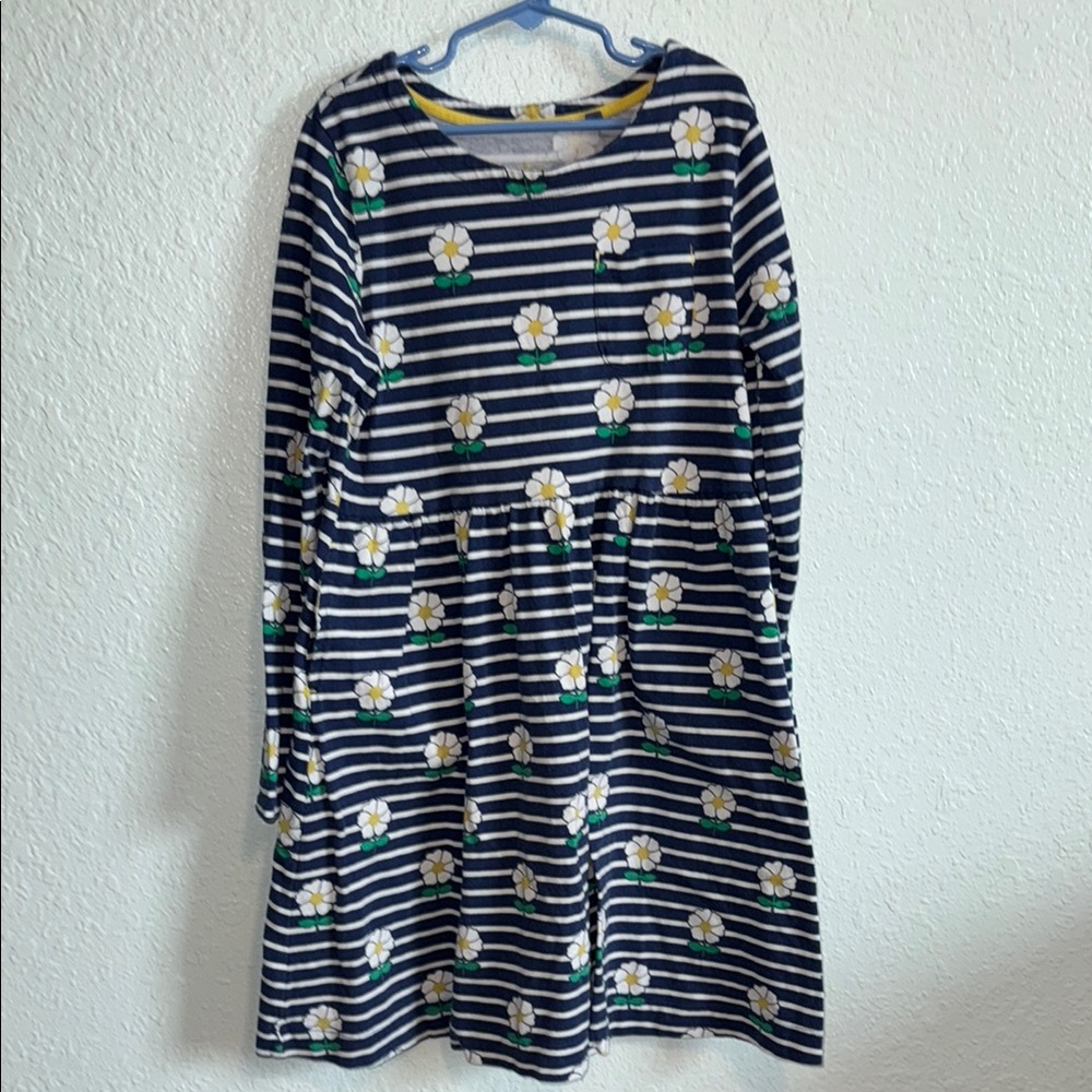 $8.00 if you buy 3 dresses!! Mini Boden dress with Daisy Print